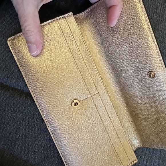 Michael Kors Slim Jet Set Flap Travel Wallet - Picture 4 of 7